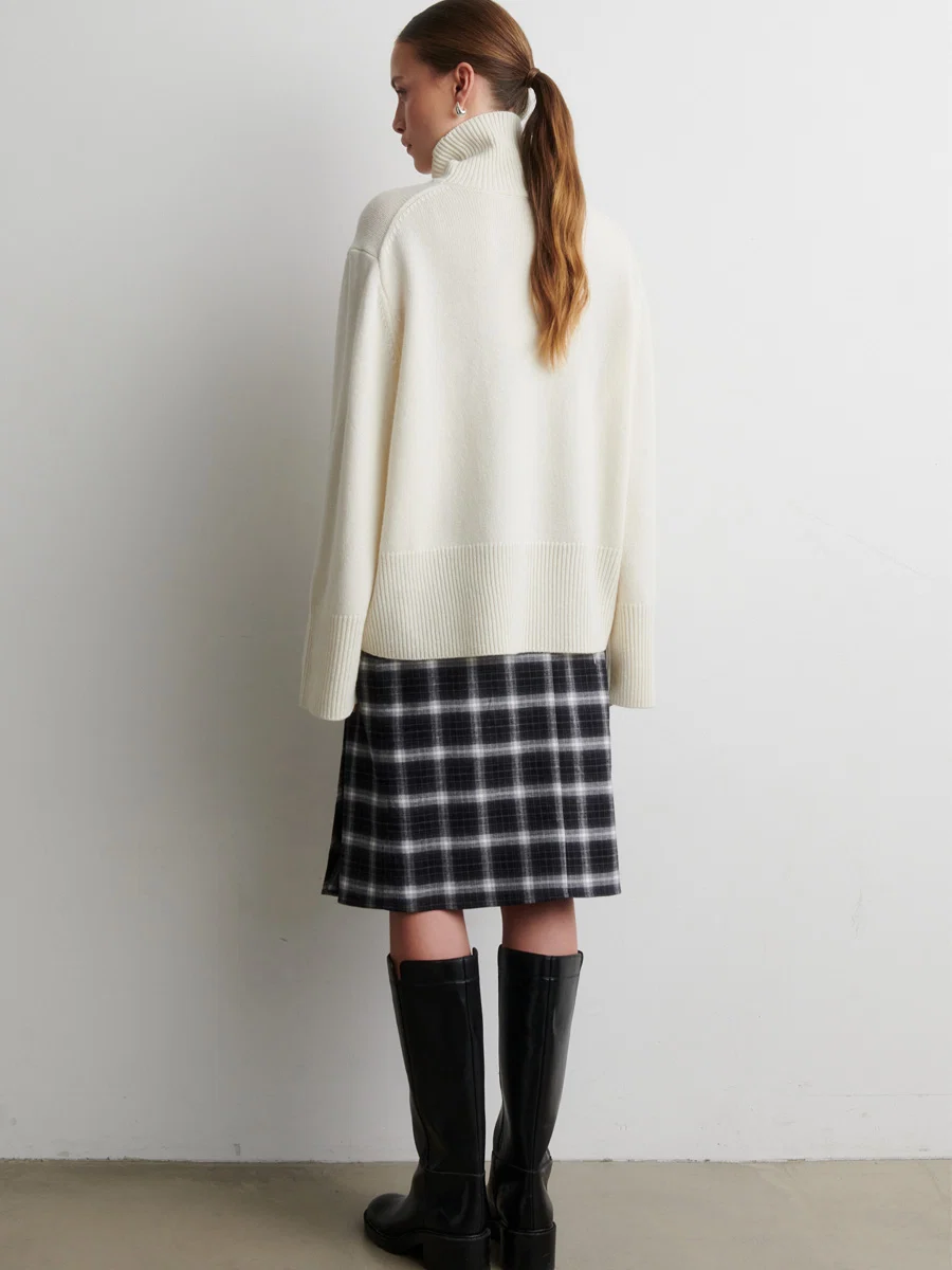 second-female-alpha-knit-t-neck-cream-5